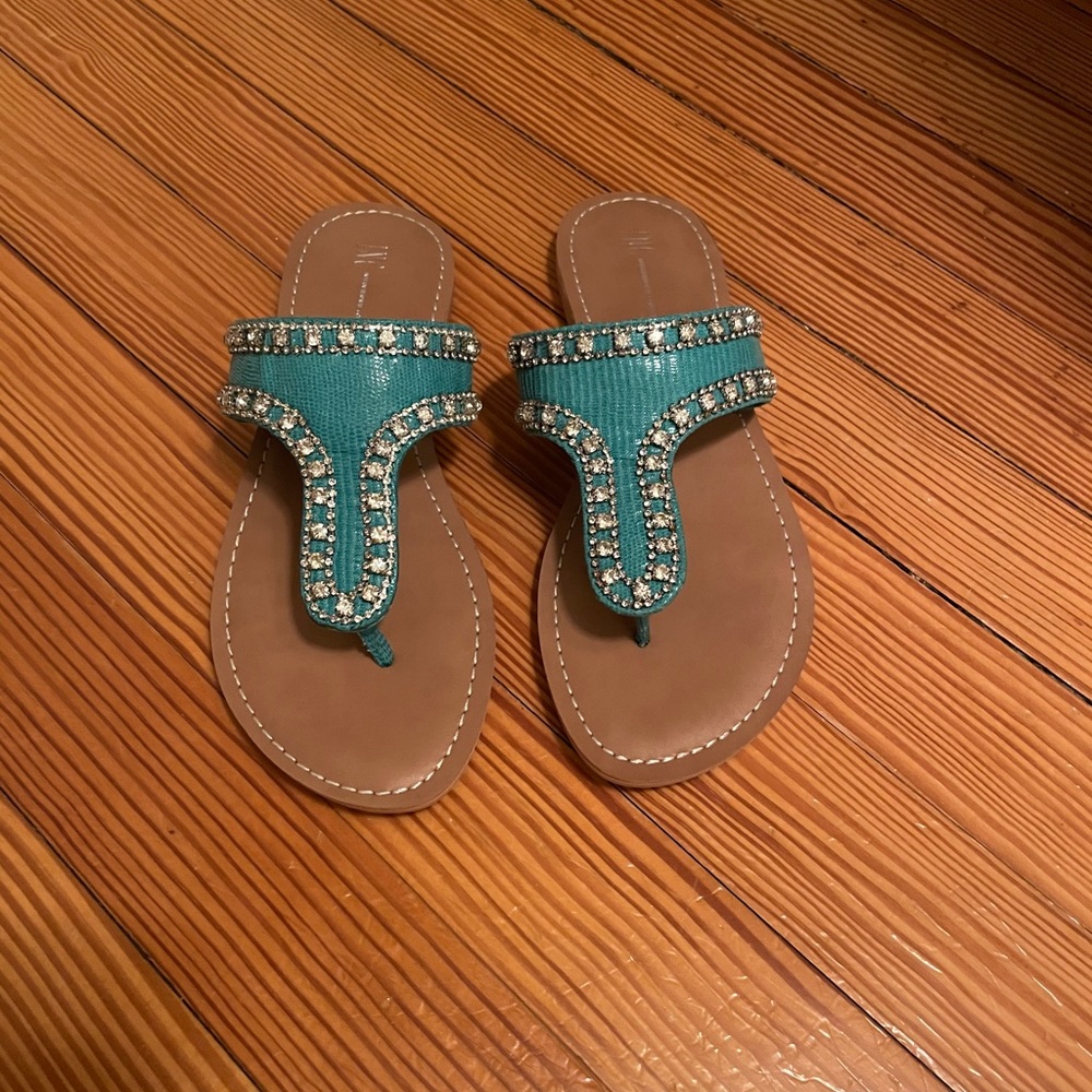 Sandles
